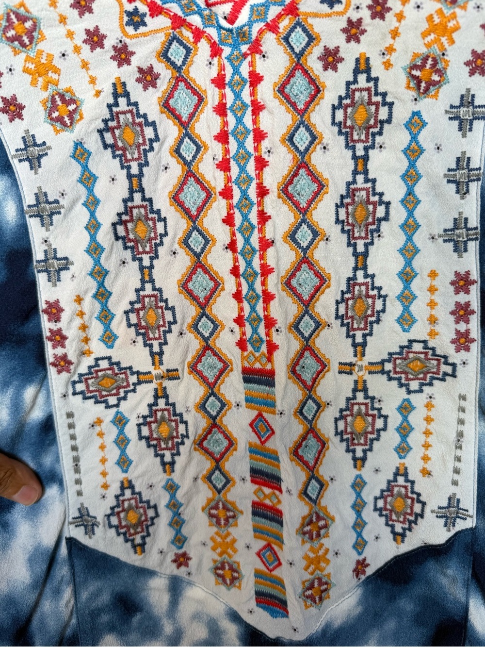 John Mark Blue Tie-Dye Long Sleeve V-Neck Tunic Top with Embroidered Yoke Size L - Picture 9 of 9